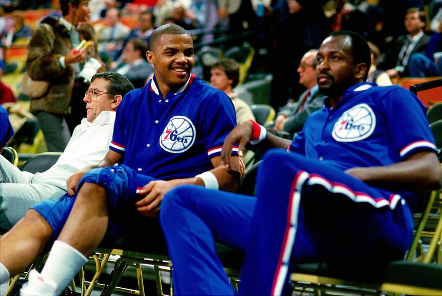 Charles Barkley e Moses Malone nel 1985 (Nbae/Getty Images)